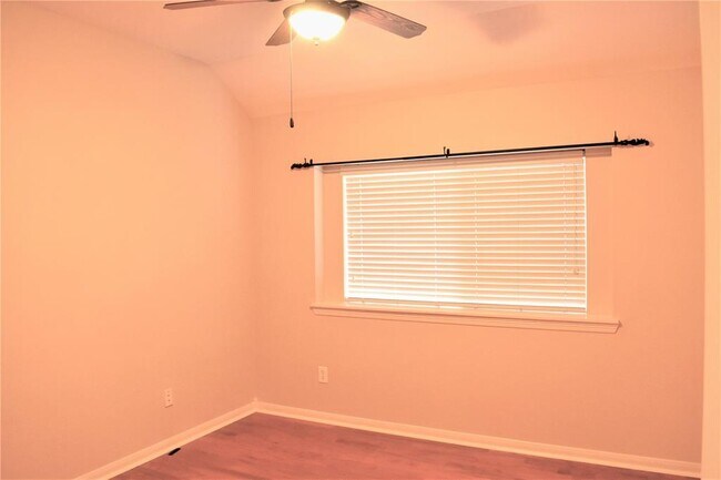 Building Photo - 26422 Meadow Dawn Ln