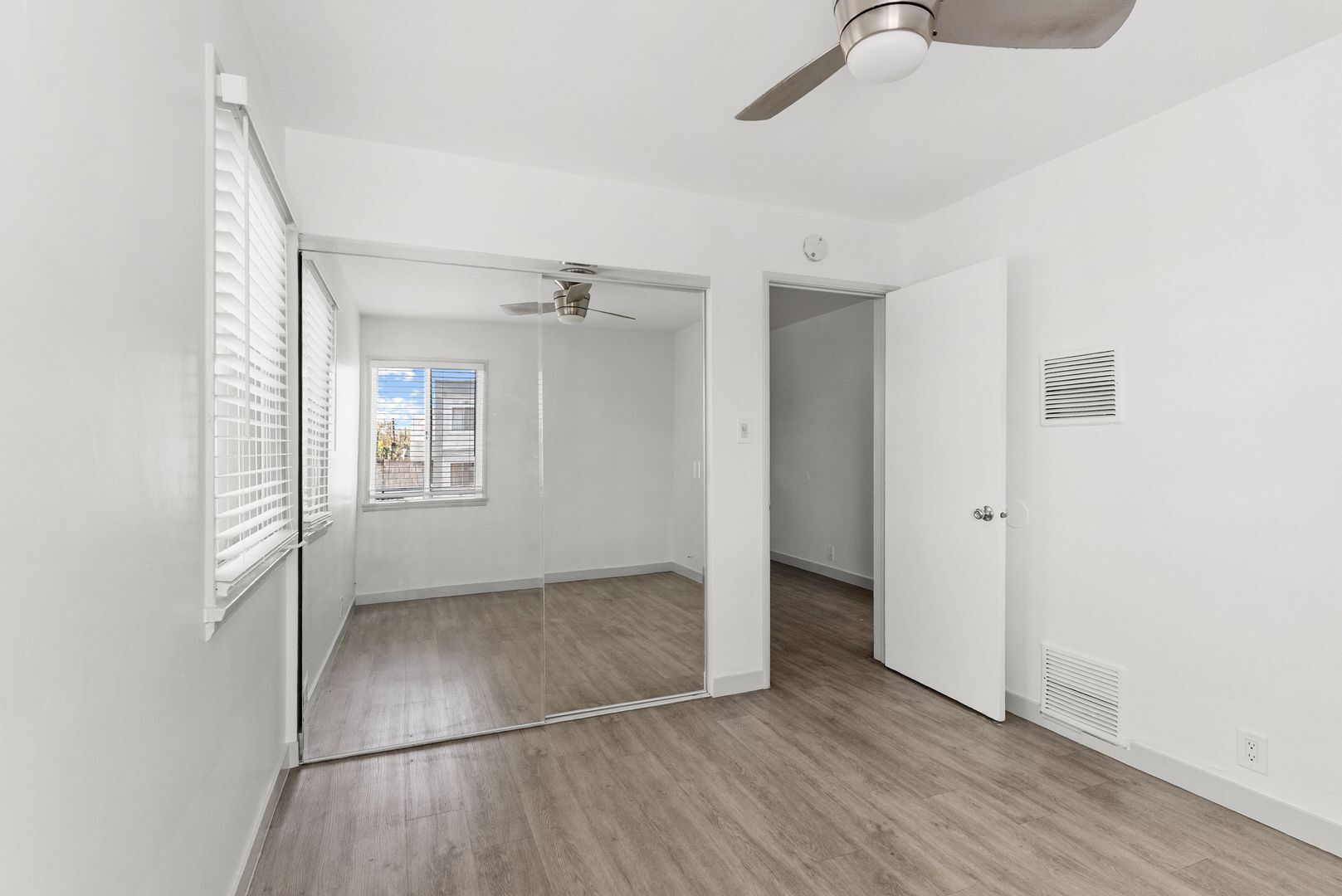 Building Photo - 727 Olive Ave