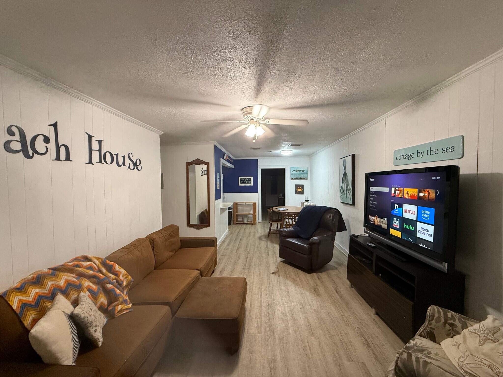 Living/Dining Room - 606 Lantana St