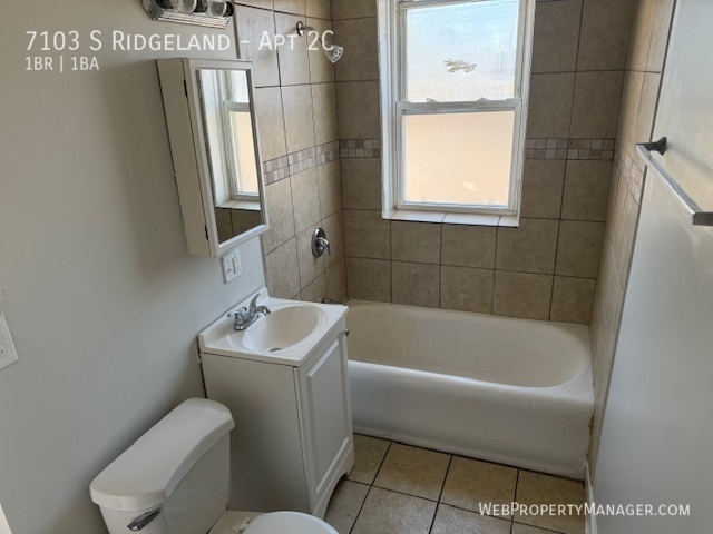 Building Photo - 1 Bed+ with Quartz, Updated Bath, Hardwood...