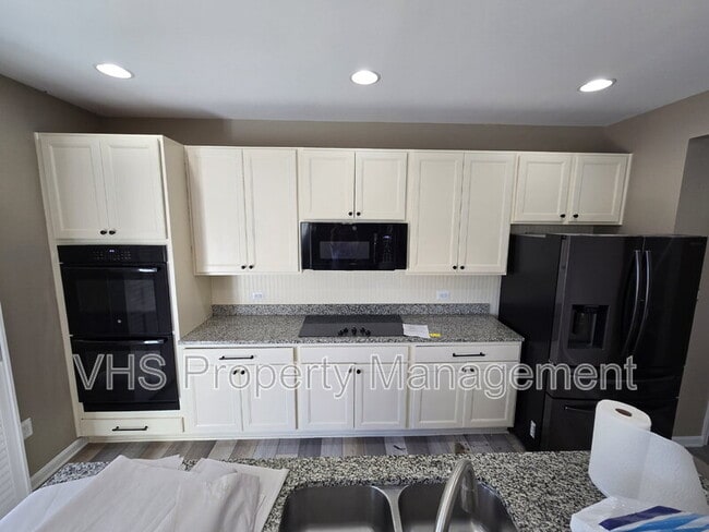 Building Photo - 721 Electric Ave