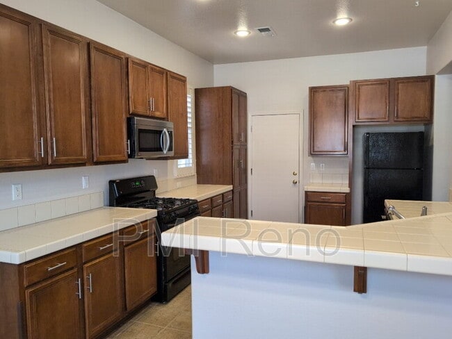 Building Photo - 10719 Grayslake Dr