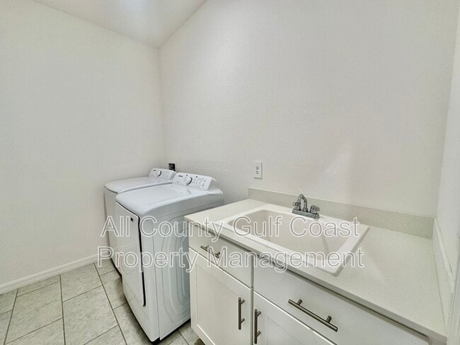 Building Photo - 2217 Citrus Breeze Dr