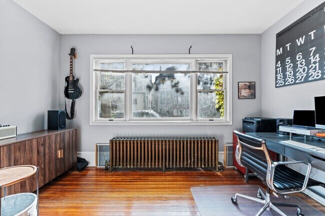 Building Photo - 44 BOORAEM Ave