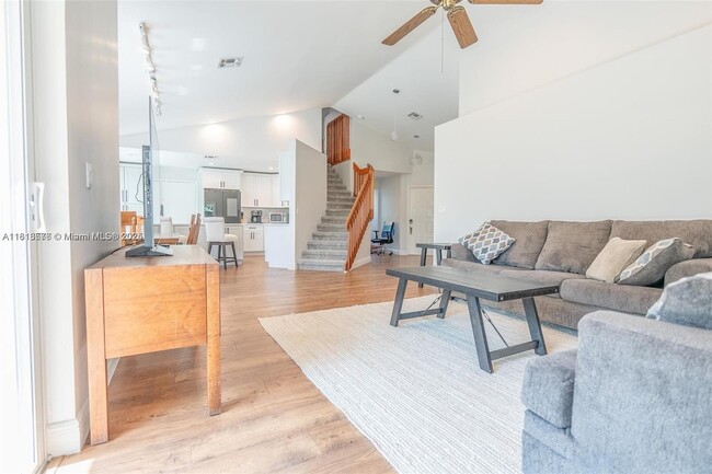 Building Photo - 2675 Oak Park Cir