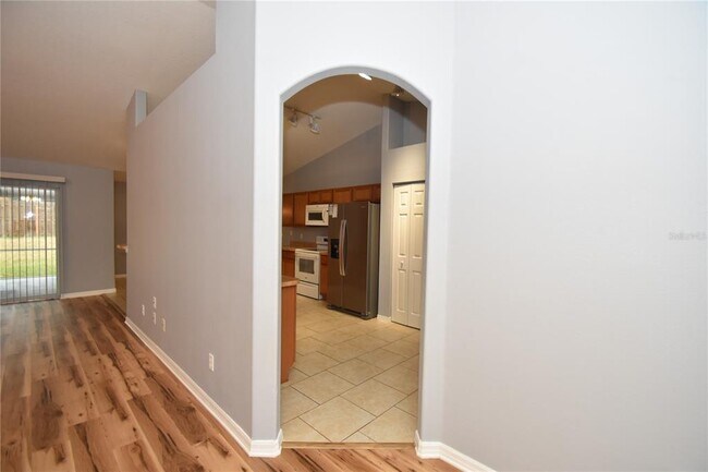 Building Photo - 26 Roller Ln