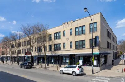 Building Photo - 3735 N Spaulding Ave