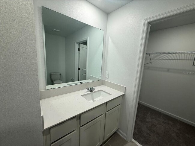 Building Photo - 5427 Meadow Walk Dr