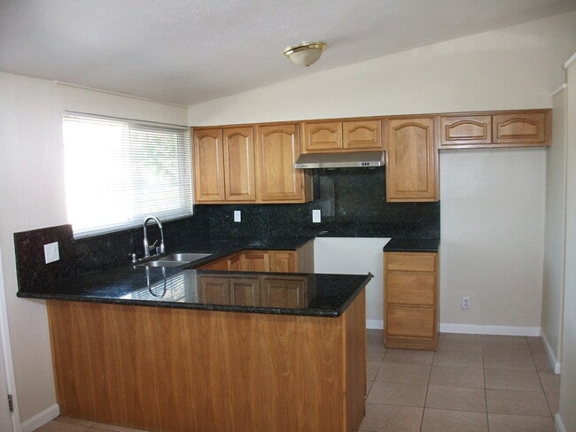 Building Photo - East San Jose Three Bedroom House for Rent