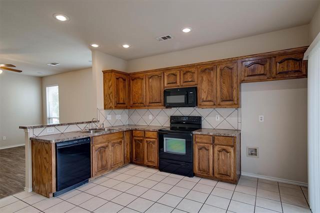 Building Photo - 10860 Hawks Landing Rd