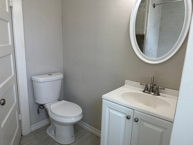 Building Photo - Newly Renovated-Victorian Style home San B...