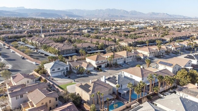 Building Photo - 7898 Spindrift Cove St