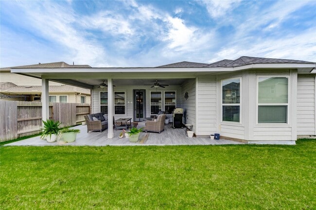 Building Photo - 9210 Lair Cove Dr