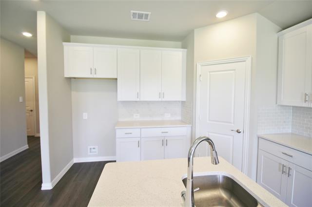 Building Photo - 4208 Mountain Crk Dr