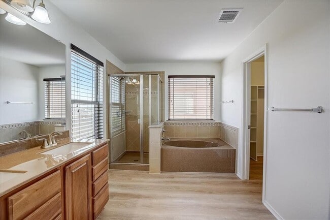 Building Photo - 6800 Sunderland Trail