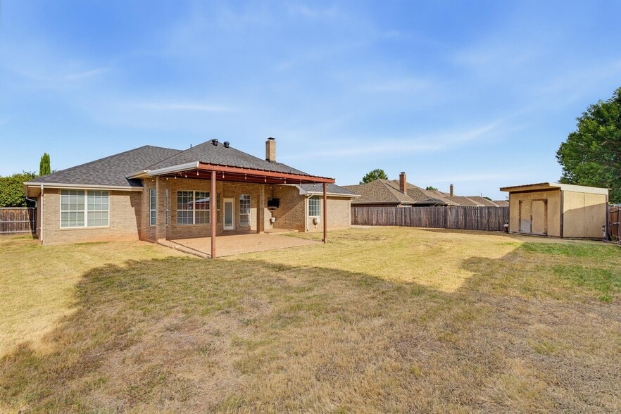 Building Photo - 7017 Springwater Ave