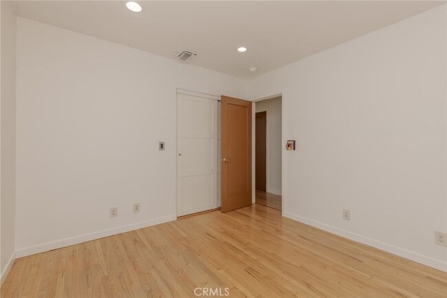 Building Photo - 709 Avenue D