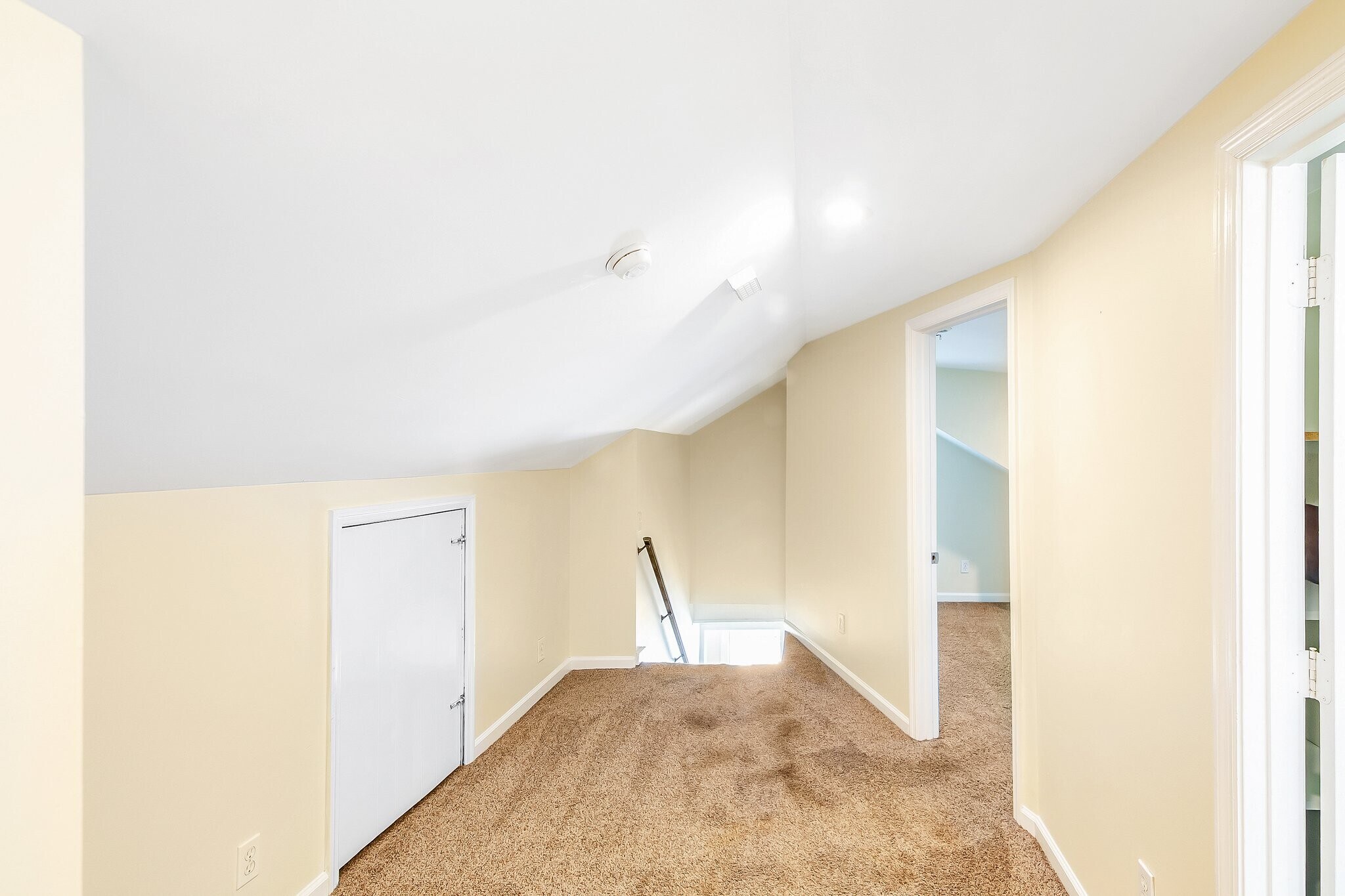 Building Photo - 2401 Vaulx Ln