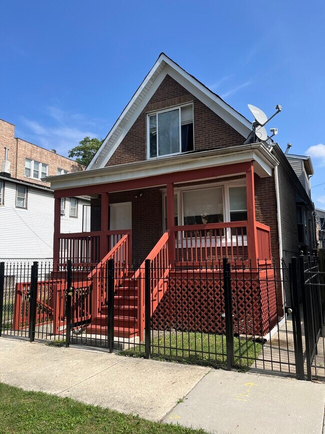 Primary Photo - 1249 S Kolin Ave