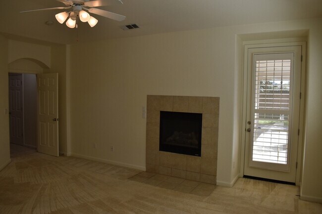 Building Photo - 2261 Pillsbury Rd