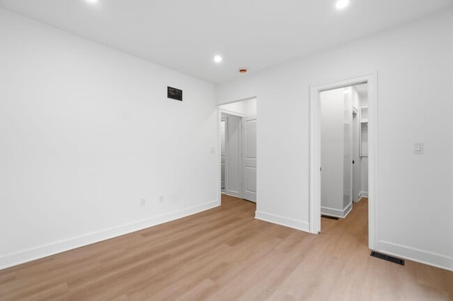 Building Photo - 685 JFK Blvd E