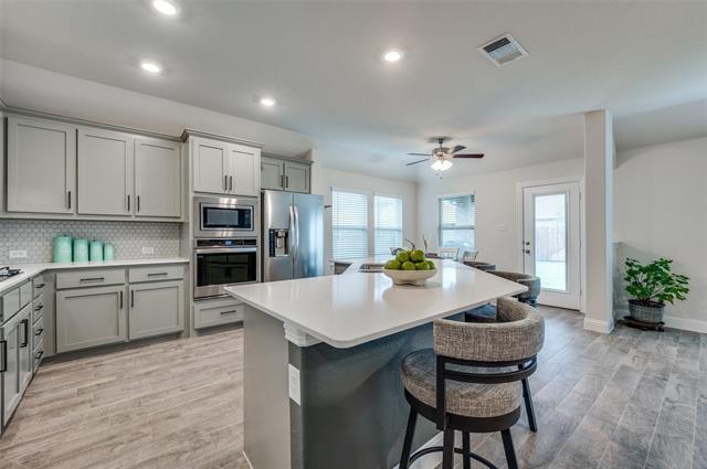 Building Photo - 2937 Log Cabin Dr