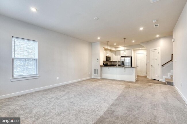 Building Photo - Live in the highly coveted community of Pa...