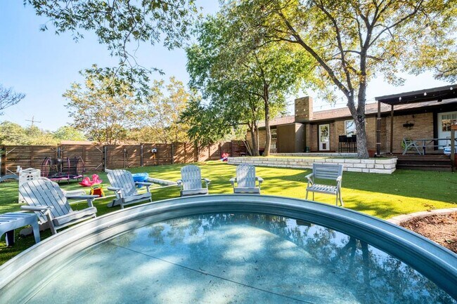 Building Photo - 600 Jetta Ct