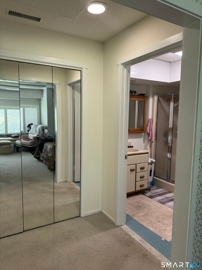 Building Photo - 491 Unit B Heritage Vlg