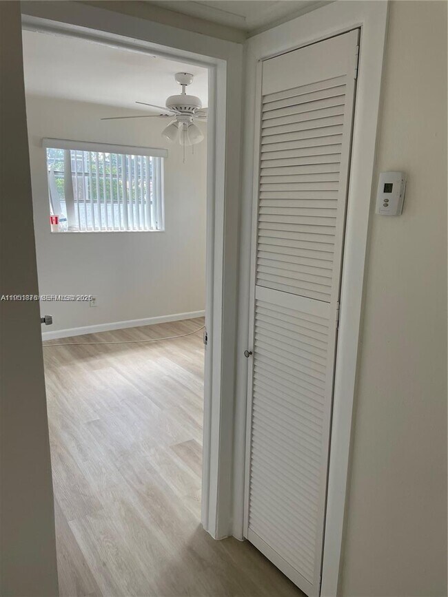 Building Photo - 1057 SW 7th St