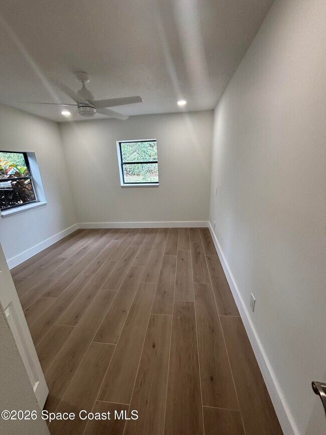 Building Photo - 6335 S Tropical Trail