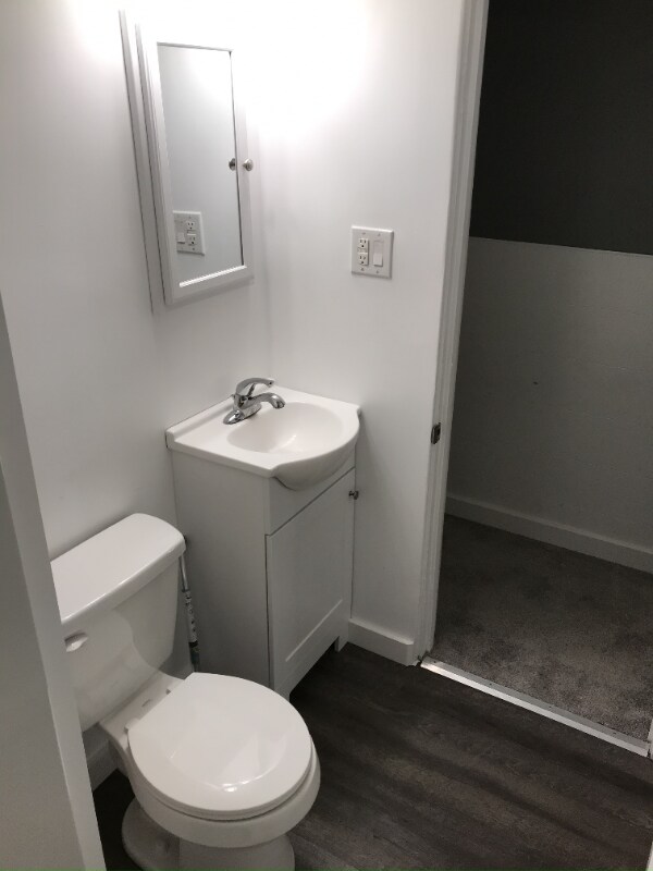 Building Photo - 2110 7th St