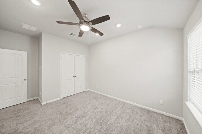 Building Photo - "Charming 4-Bed Sanctuary on Gentle Breeze Lane - Spacious 1861 Sq. Ft. Home with 2 Full Baths in...