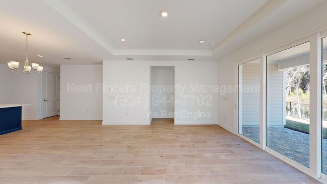 Building Photo - 156 Latham Dr