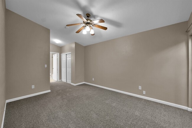 Building Photo - 93 W High Oaks Cir