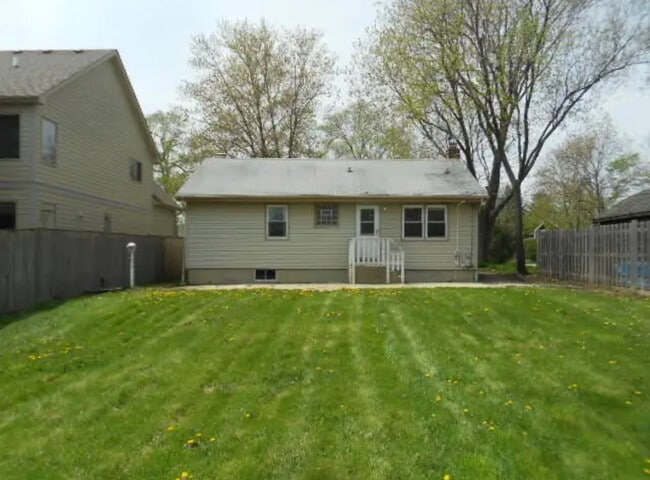 Building Photo - 1117 N Yale Ave