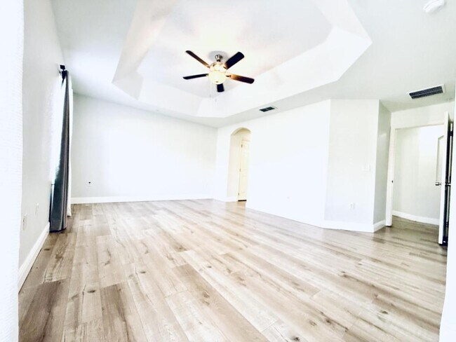 Building Photo - 2983 Ashland Ln S