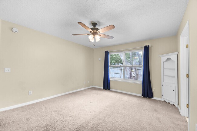 Building Photo - 134 15th St