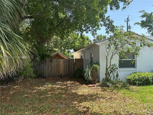 Building Photo - 201 E 28th St