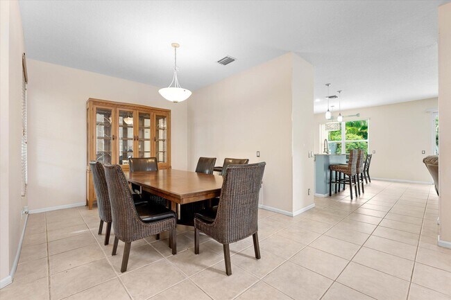 Building Photo - 7061 Chesapeake Cir