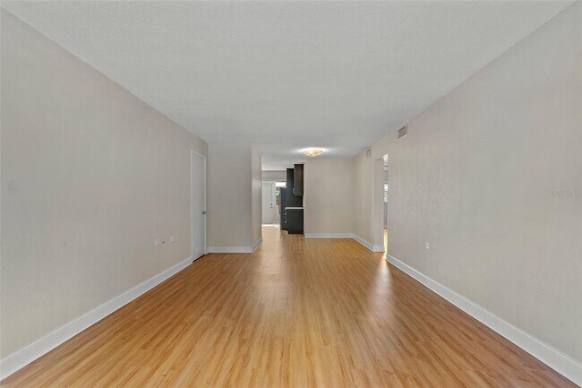 Building Photo - 503 Monterey Blvd NE