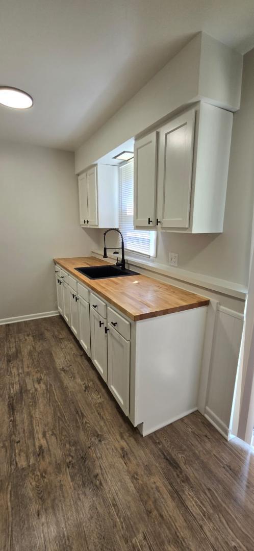 Building Photo - 5287 Kalamazoo Ave SE