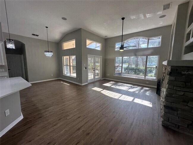 Building Photo - 10446 Stone Glen Dr