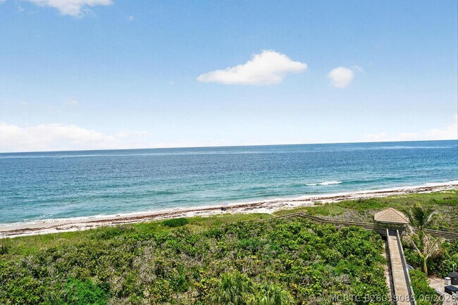 Building Photo - 4180 N Hwy A1A