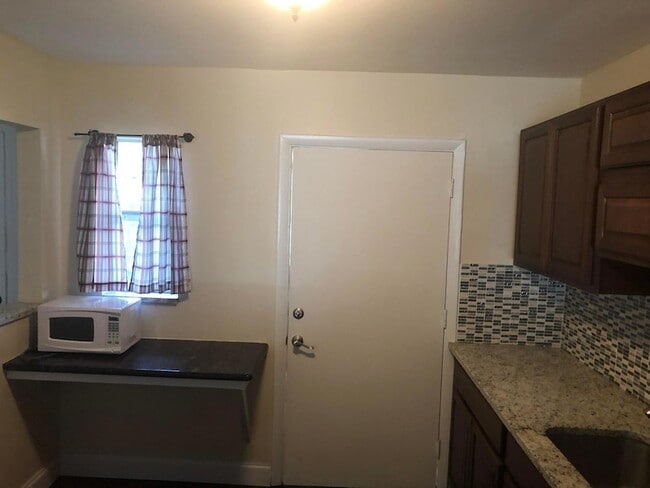 Building Photo - 4500 N Flagler Dr