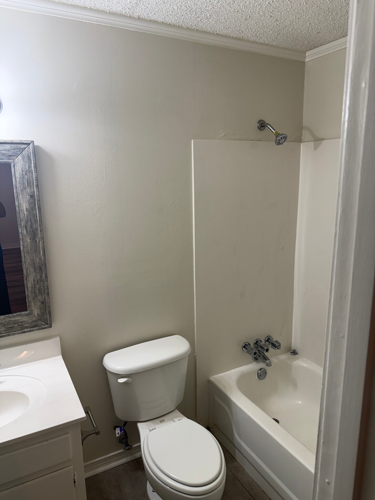 Building Photo - 6367 Quin Dr
