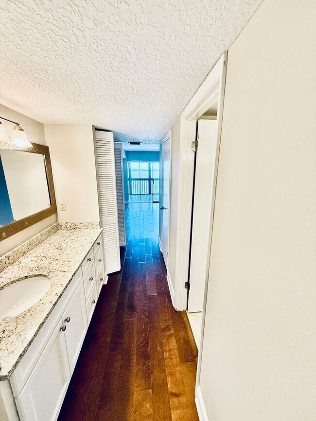 Building Photo - 250 S Sykes Creek Pkwy