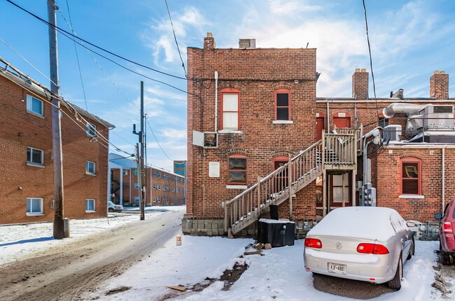 Building Photo - 24 Chittenden Ave