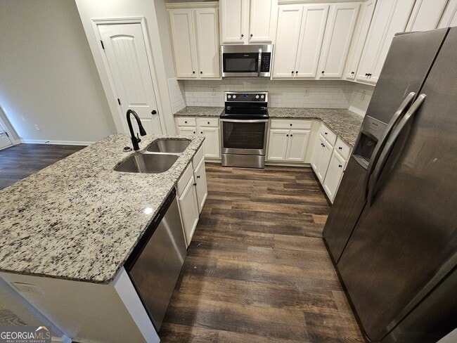 Building Photo - 3004 Bayrose Cir