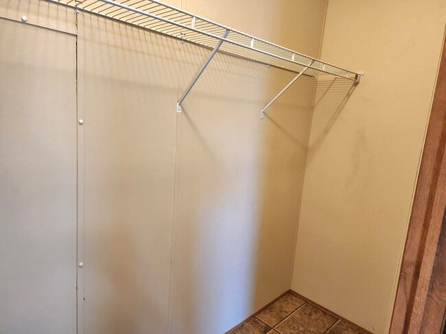 Building Photo - Inviting 3 bedroom 2 bath House with fence...